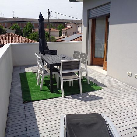 Casa Di Chiara Vicino Venezia E Aeroporto Vce Apartment Campalto Exterior foto